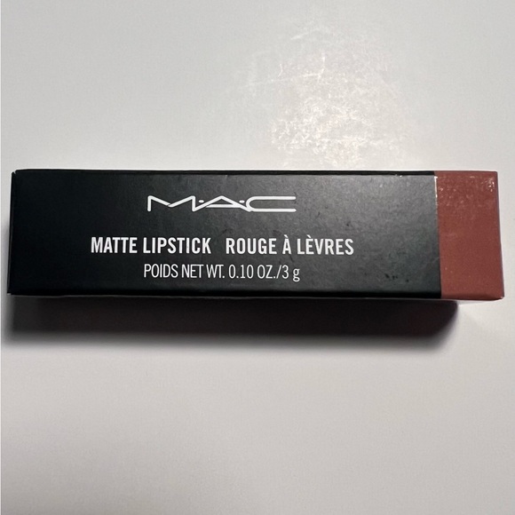 MAC Matte Lipstick Yash - Picture 2 of 7